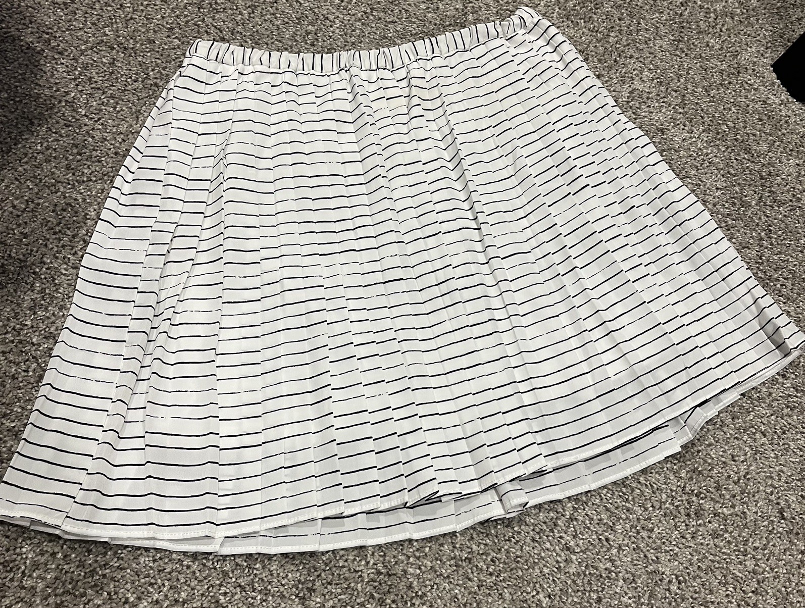 Banana Republic Striped Pleated Midi Skirt Small Black White Accordion Pull On