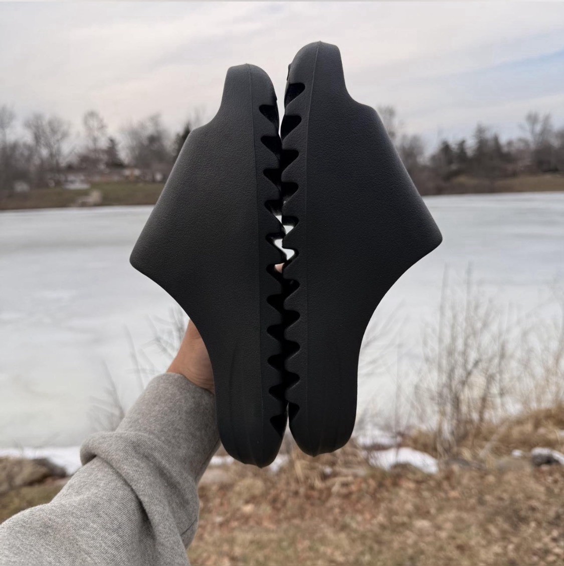 adidas Yeezy Slide Black (2022/2023 Restock) FZ5897 Men’s Size 6-10 New