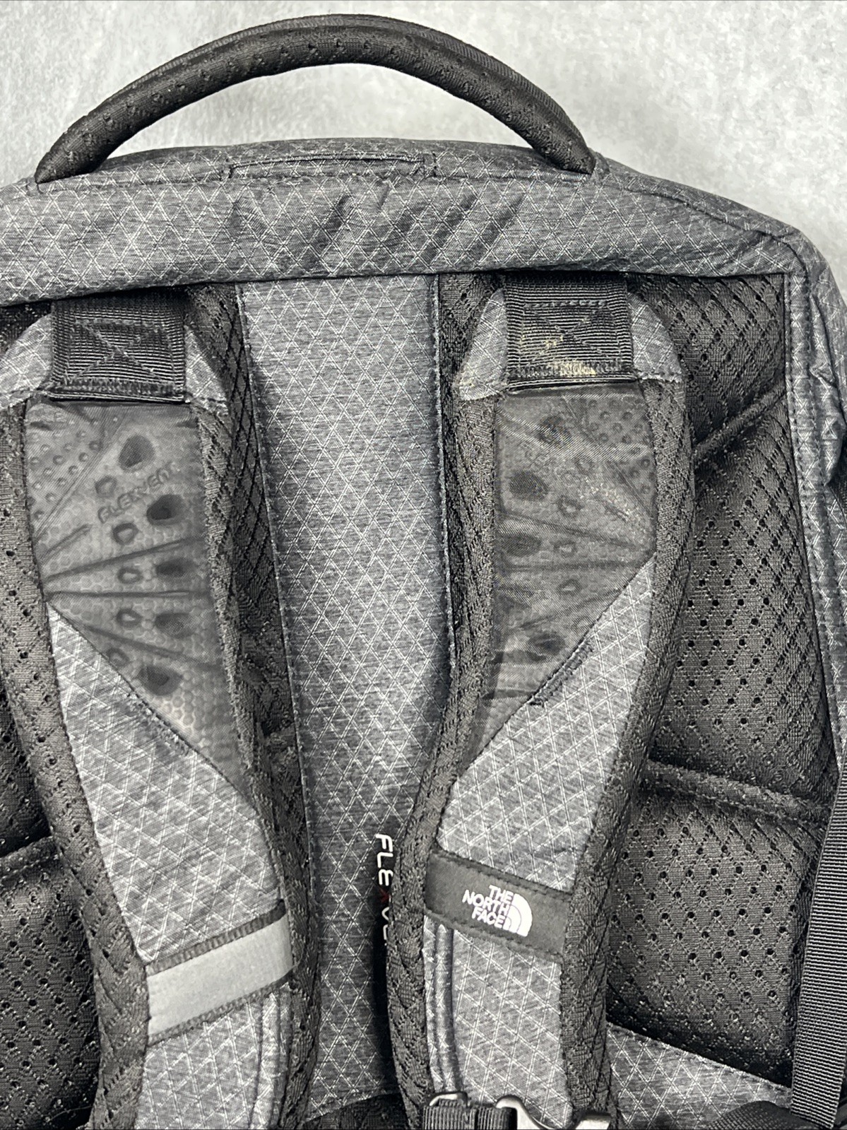 North Face Recon Backpack Black Gold FlexVent Laptop Everyday Travel