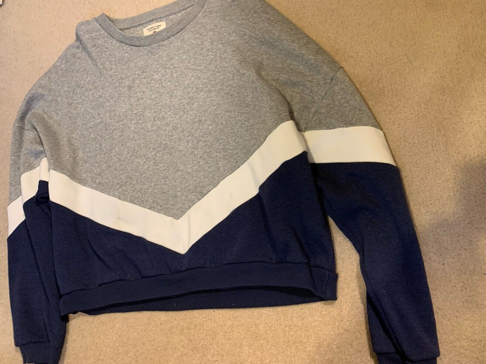Pull & Bear Sweatshirt Womens Size Medium Grey White Blue Pullover Free ReturnS