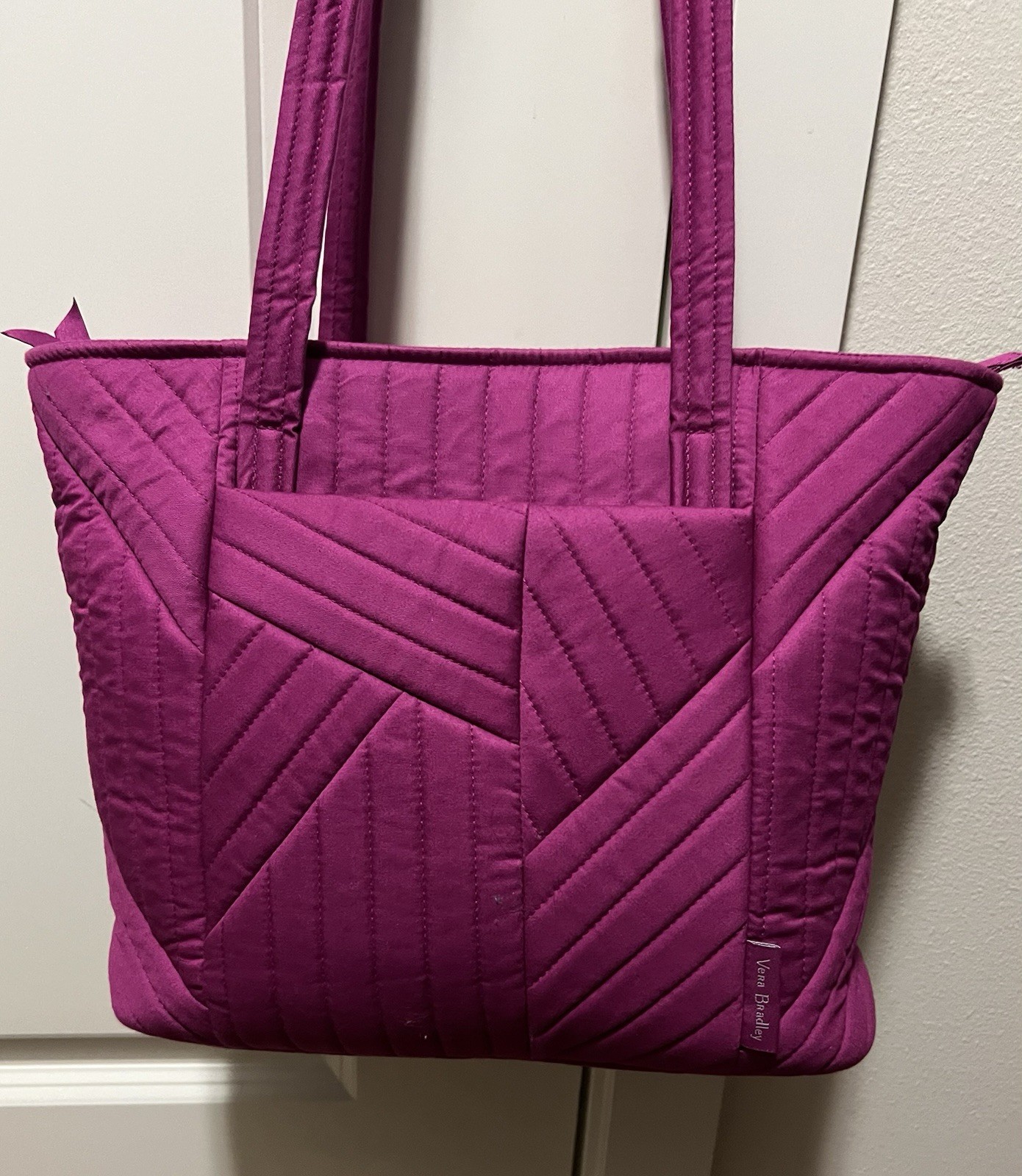 *NWT* Small Vera Tote and Turnlock Wallet in Dark Raspberry