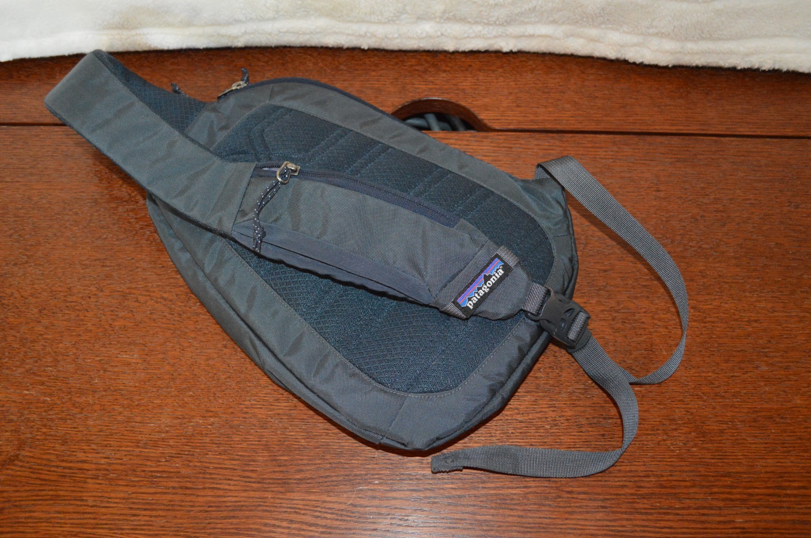 Patagonia 8L Atom Sling Daypack Gray Crossbody Sling Bag Backpack