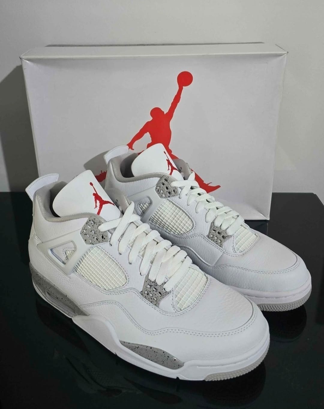 Nike Air Jordan 4 Retro White Oreo Mid 2021 Men’s Sneaker Size 12M CT8527-100