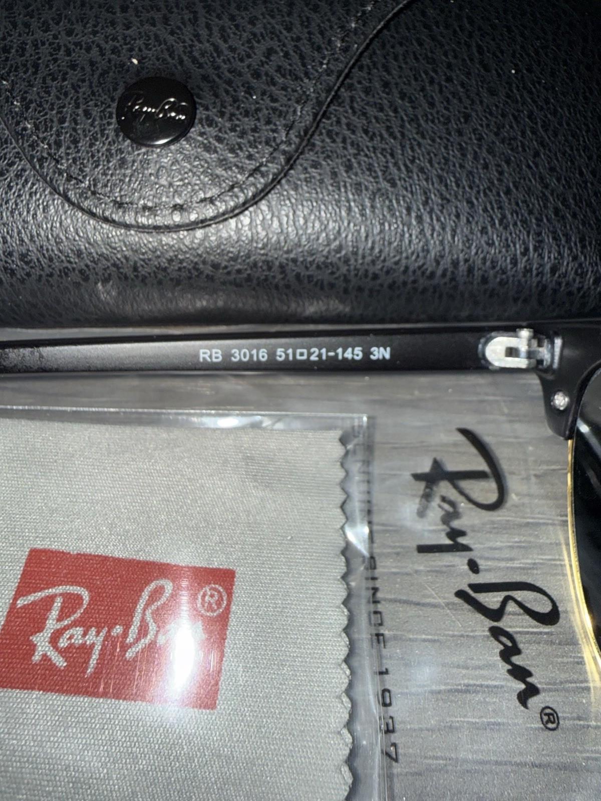 Ray-Ban Clubmaster Black/Gold / 55 mm Sunglasses RB3016 W0365 55-21