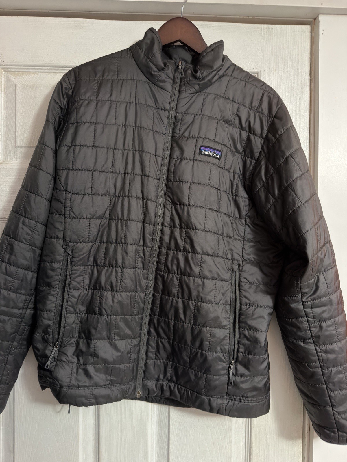 Patagonia Nano Puff Jacket for Men, Size Medium – Black