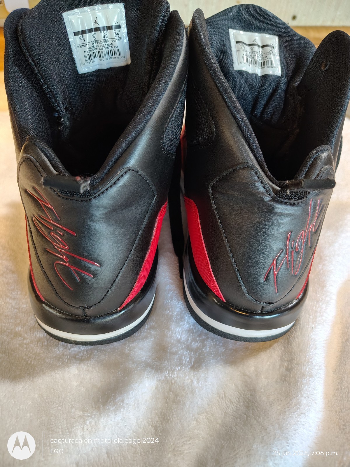 Jordan Men’s Mid Top Lace-Up Athletic Sneakers Colorblock Black/Red 616612-009