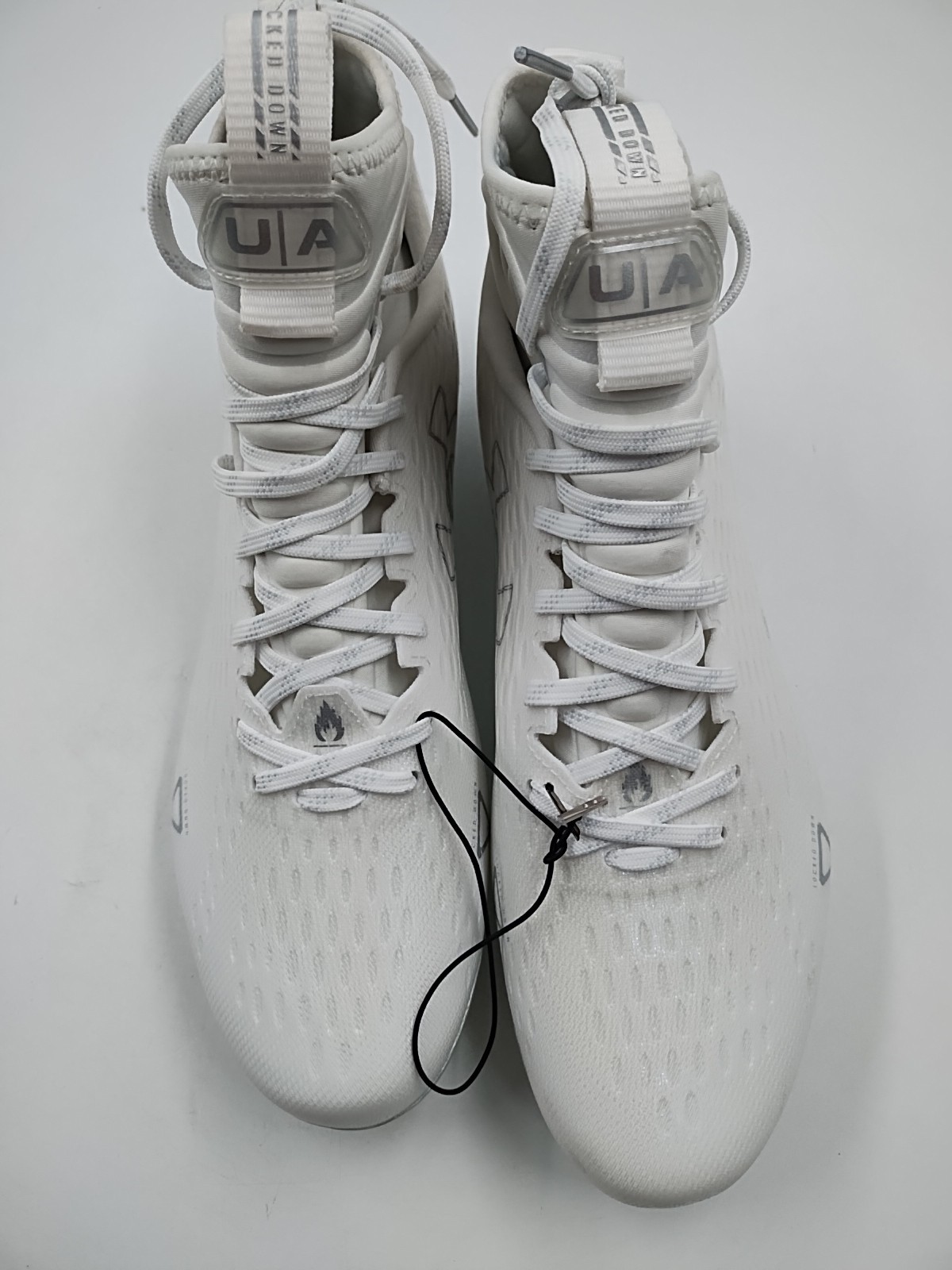 Under Armour Spotlight Lux MC 2.0 Football Cleats Sz 10.5 White NEW (#H2-G2)