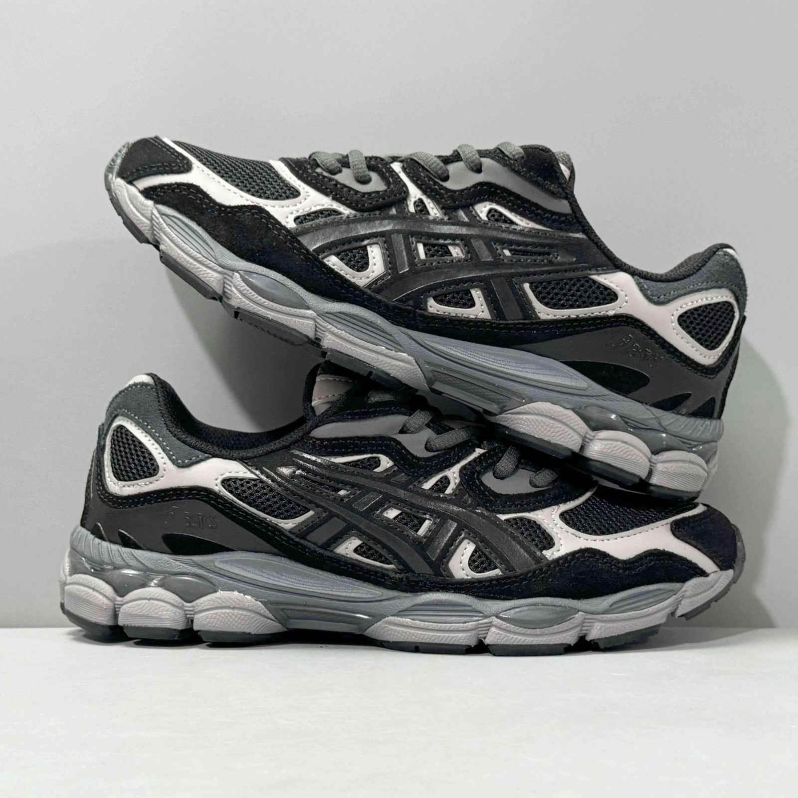 NEW ASICS Gel-NYC Graphite Grey Black Men’s Size Shoes（1201A789-020）