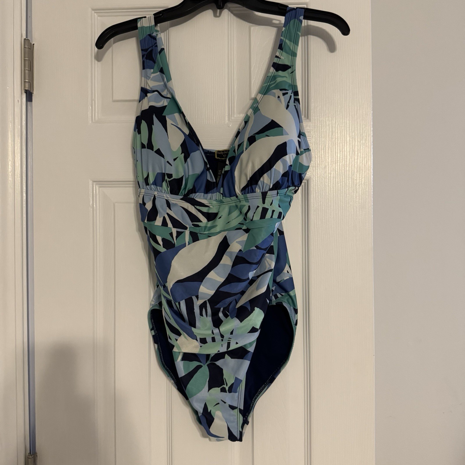 Kathy Ireland Tropical Print Scoop Back One Piece Swimsuit 12