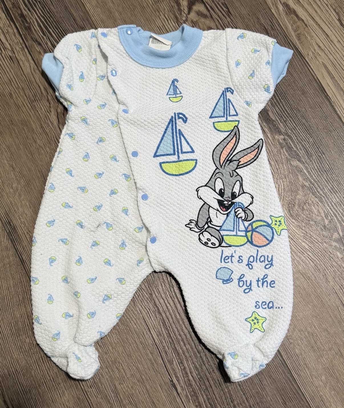 Vintage Baby Looney Tunes Bodysuit Size 3-6 Month Bugs Bunny