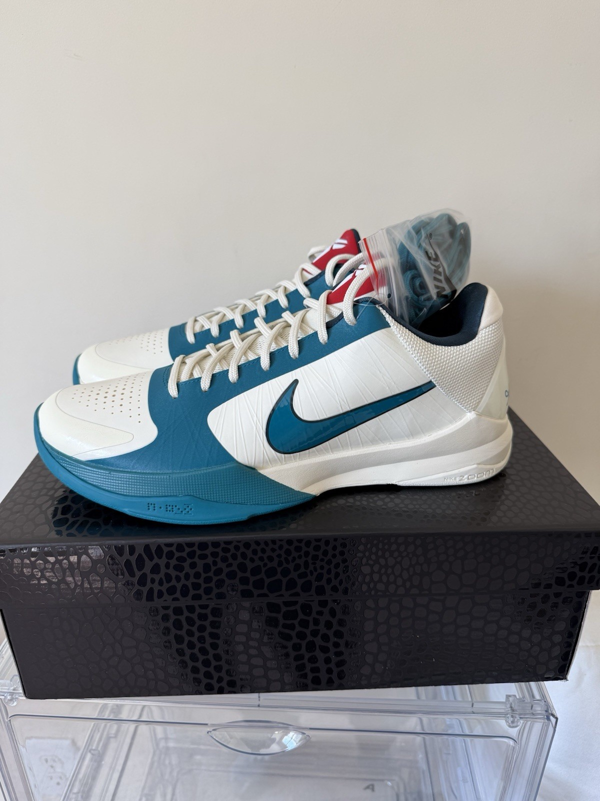 Nike Kobe 5 Protro Caitlin Clark “Coconut Milk” IZ1852-100 Mens Size 11