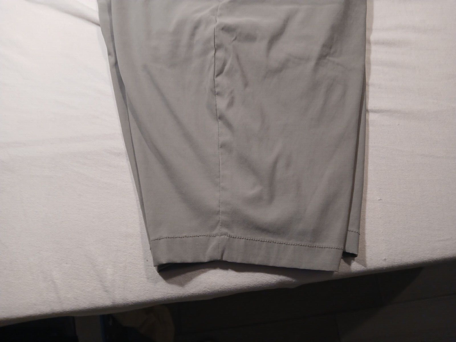 Weatherproof Hike/Casual Zipper Cargo Shorts 40×11 Color Gray 95%Nylon/5%Spandex