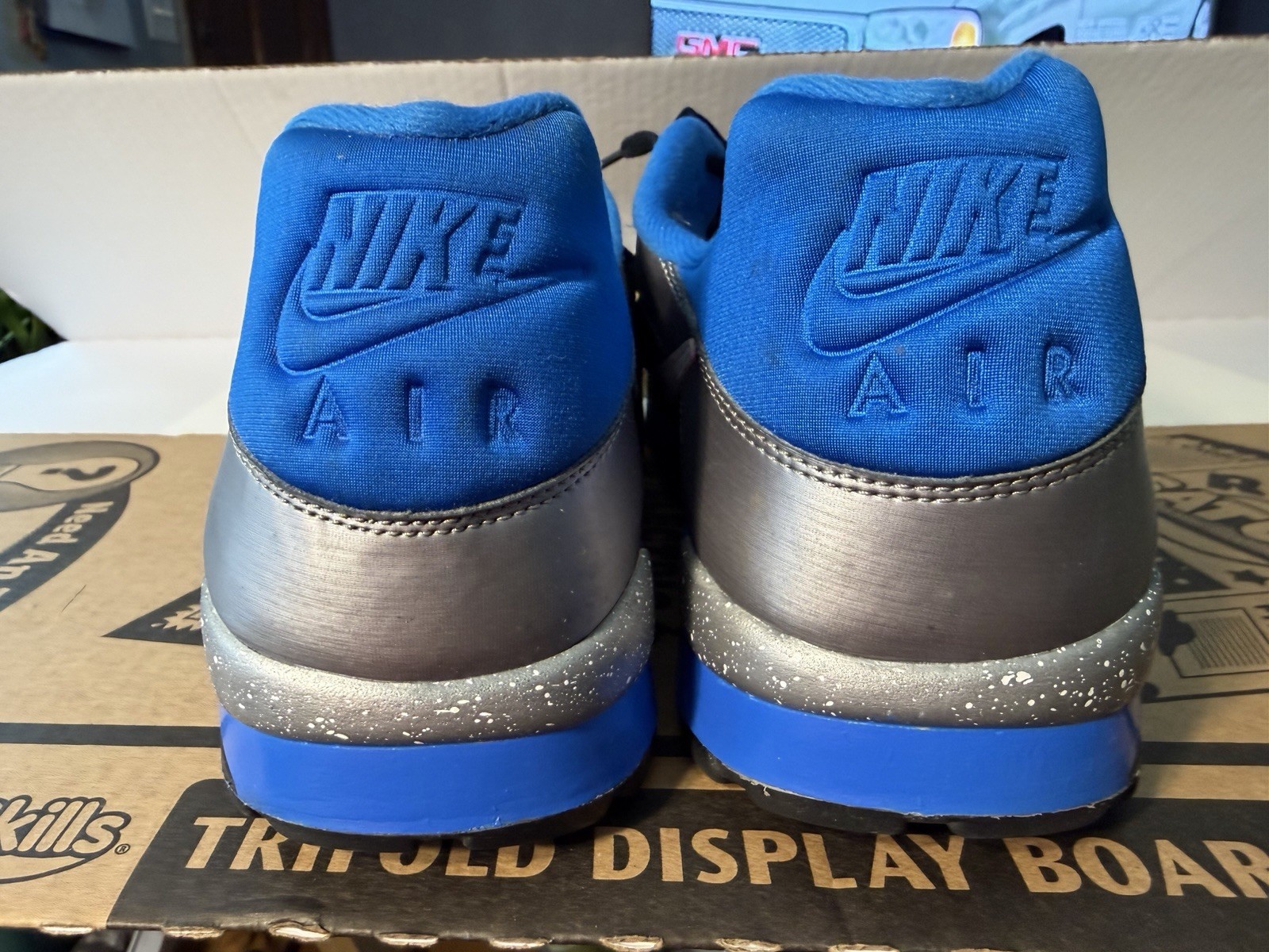 Nike Air Men’s Low Top Lace Up Sneakers Black/Blue/Silver/White 488059-010