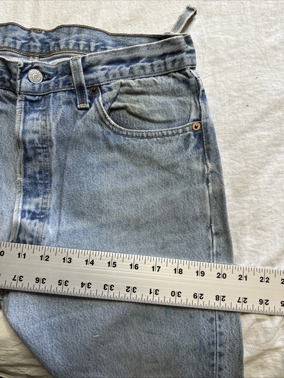 Vintage Levi’s 501 Blue 90s USA Button Fly 1990s Men’s 501xx Distressed 32X29