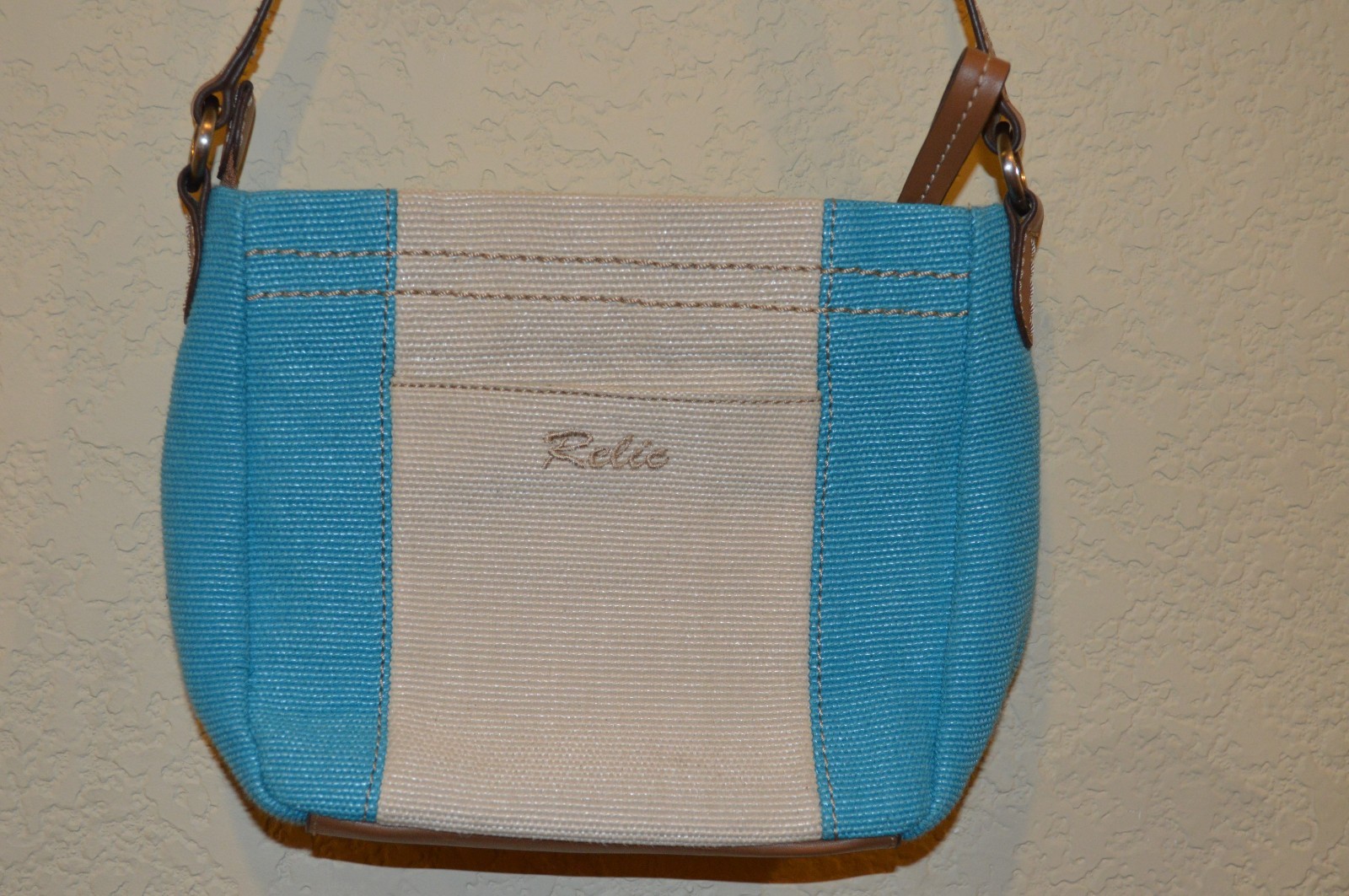 Relic Turquoise and White Lined Woven Handbag Zippered Purse NEAR PERFECT!