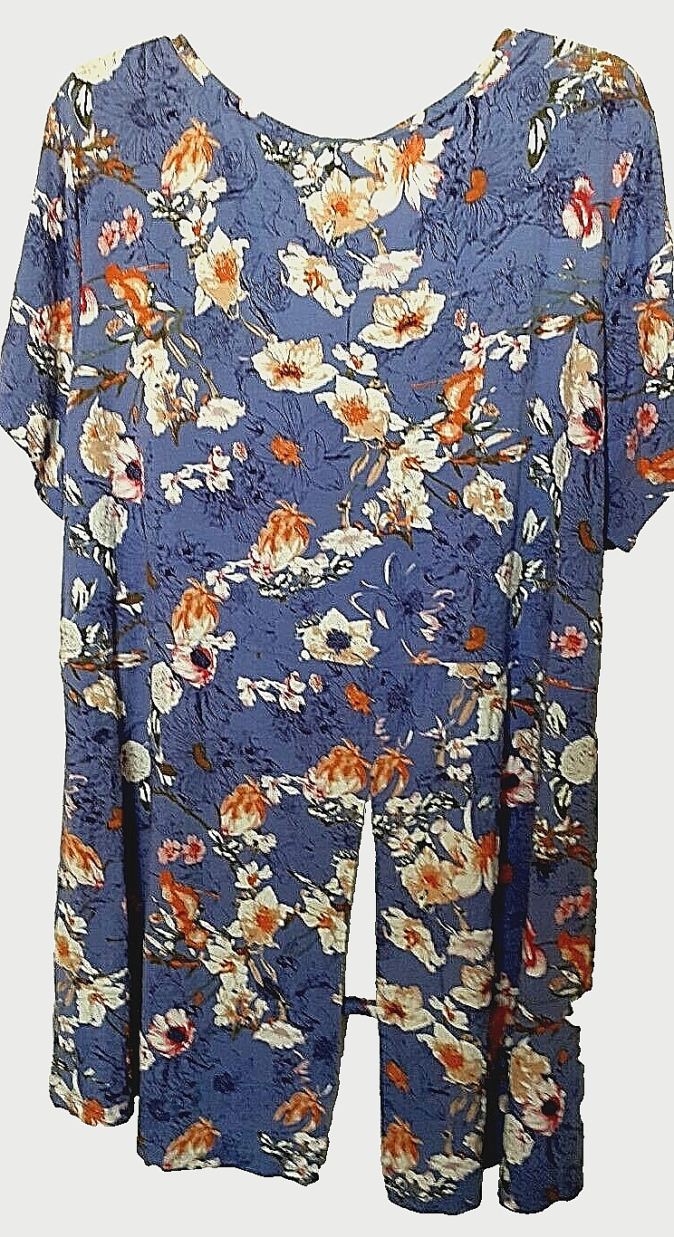 Fleur Bleue 95% viscose, 5% spandex multi-color floral tunic Size 3X