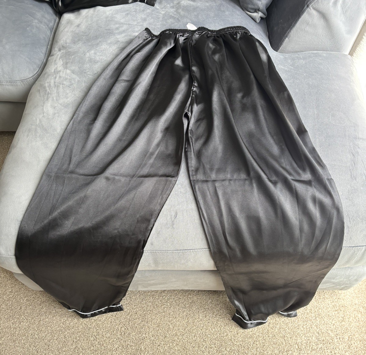 Black And White Satin-like Pyjamas – Brand New – Size XXL