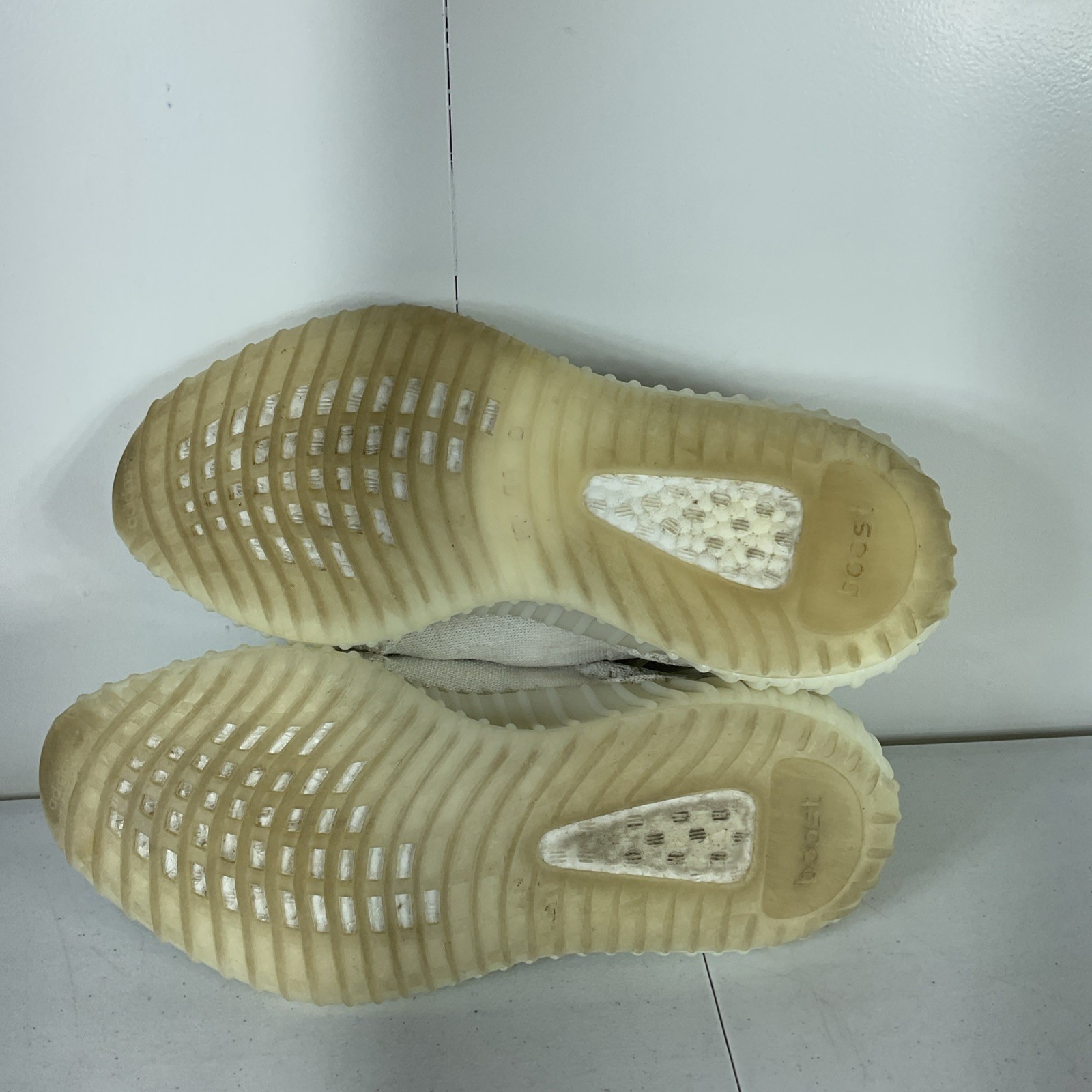 adidas Yeezy Boost 350 V2 Bone 10 Very Nice See Photos