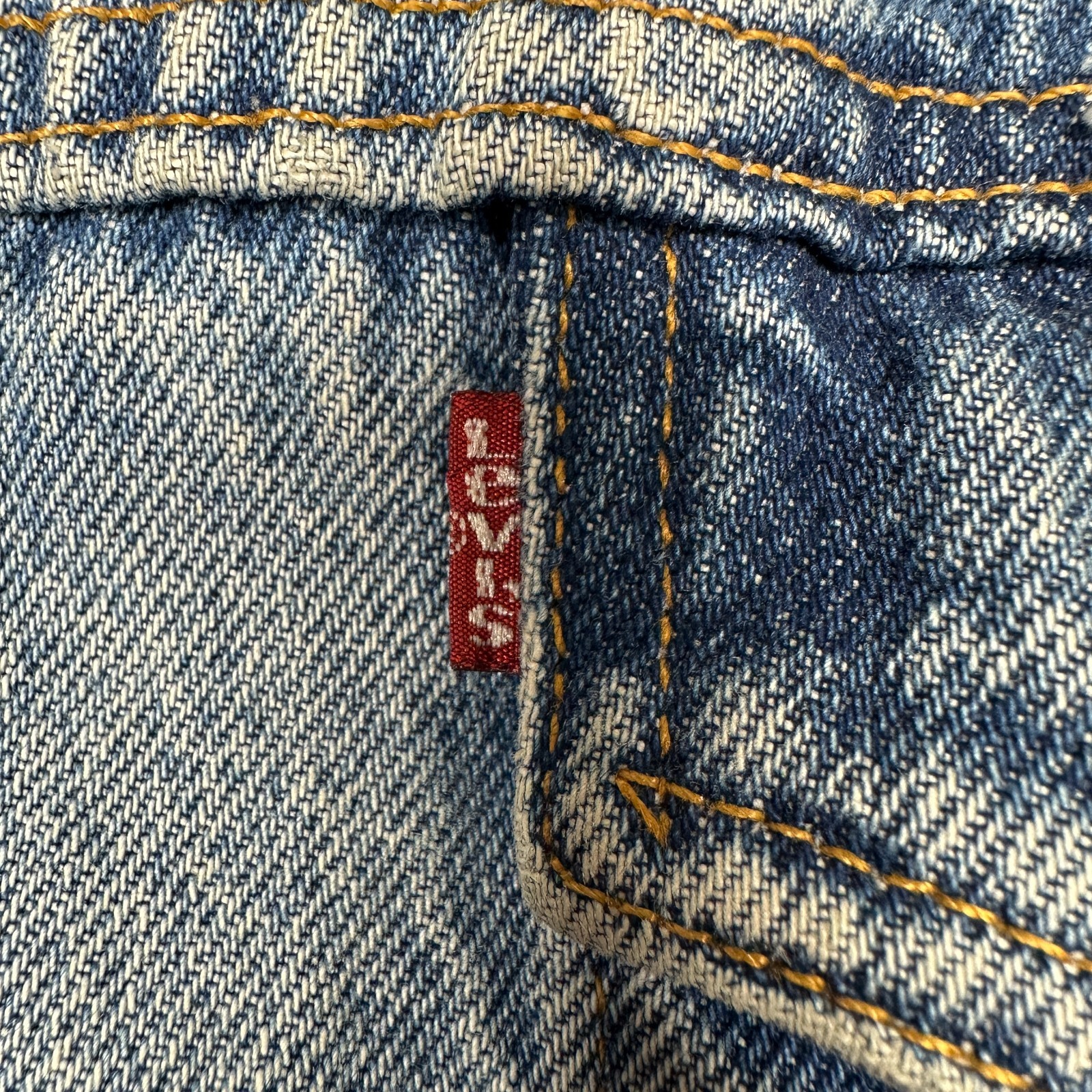 Levi’s Medium Wash Denim Jacket Blue – Size XL