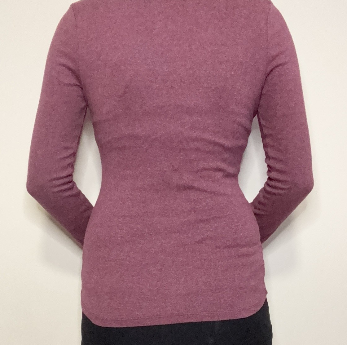 a new day burgundy long sleeve top with v neck and stretchy fabric size small