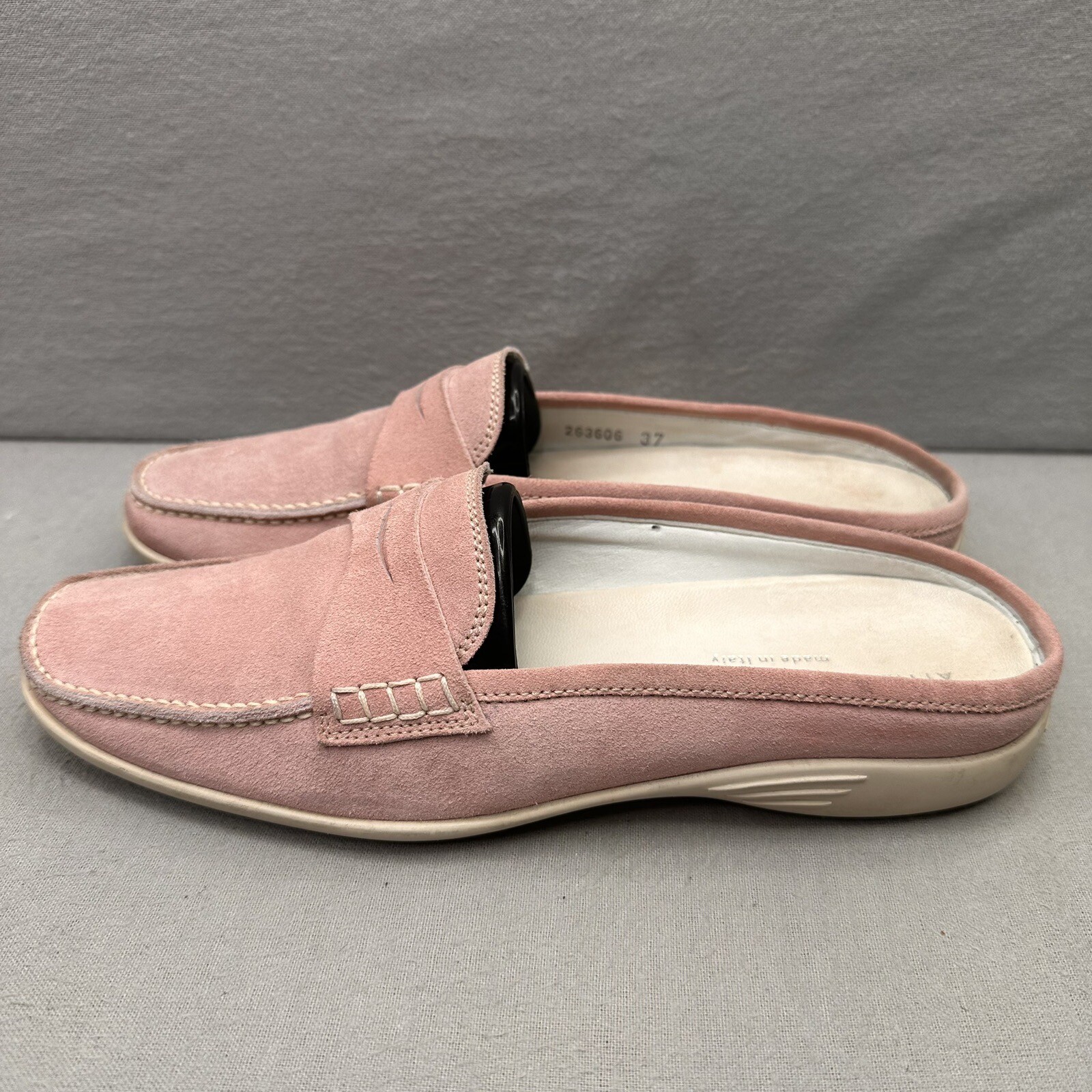 AGL Leombruni Womens Size 37 (US 7) Moccasin Faded Pink Suede Loafers Slip On