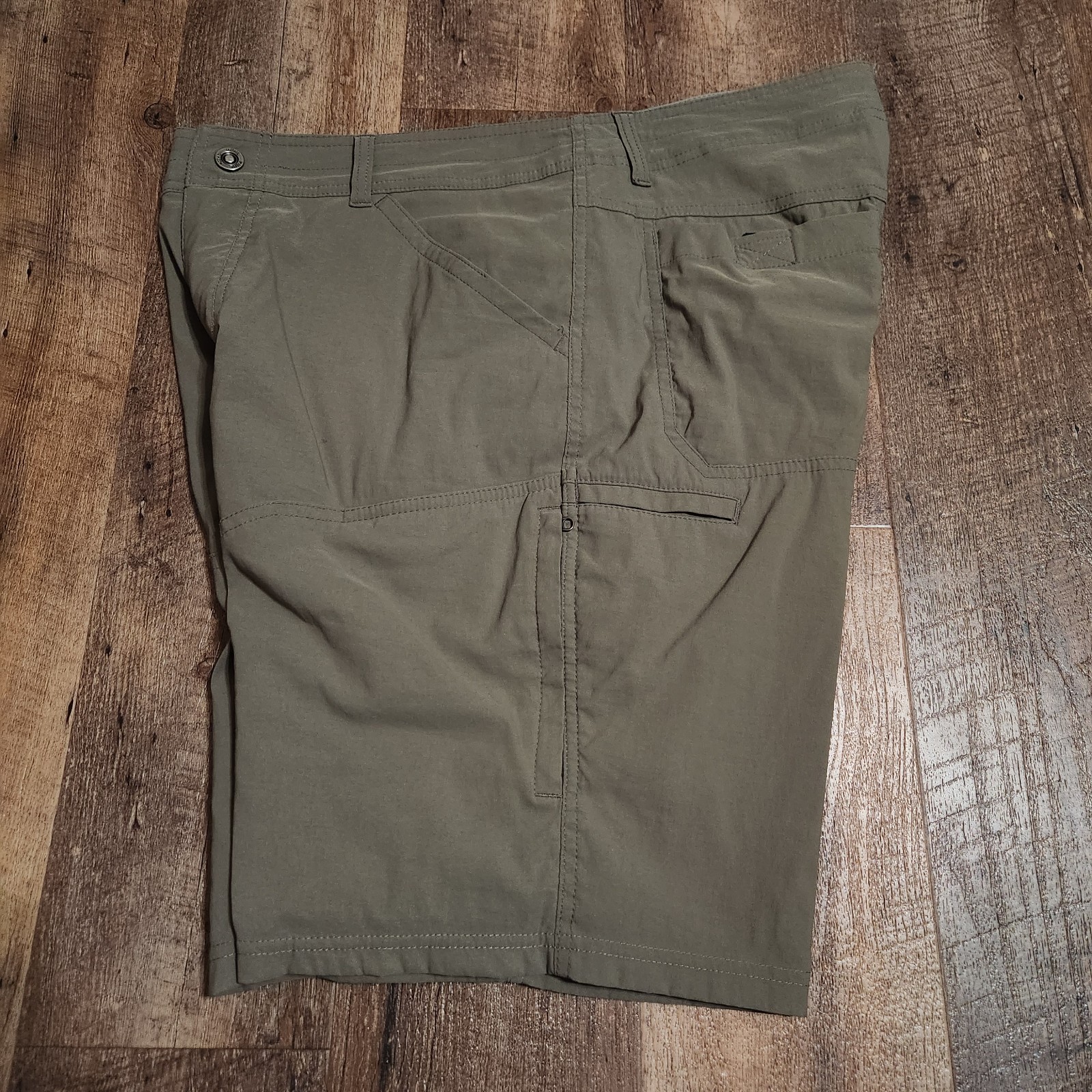 Kuhl Renegade 10in Shorts Size 35 Khaki Water Resistant Quick Dry 8 Pockets 5121