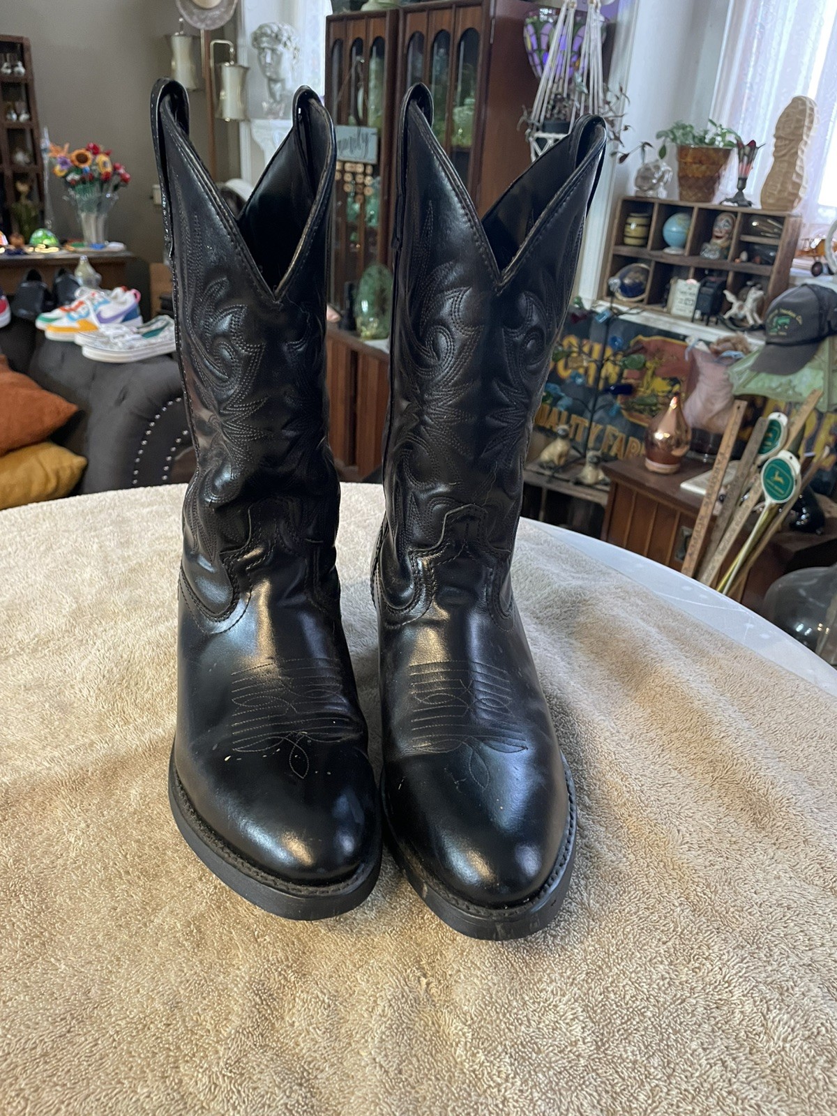 Laredo Paris 4240 Black Leather Round Toe Western Cowboy Boots Men’s Size 8.5 EW