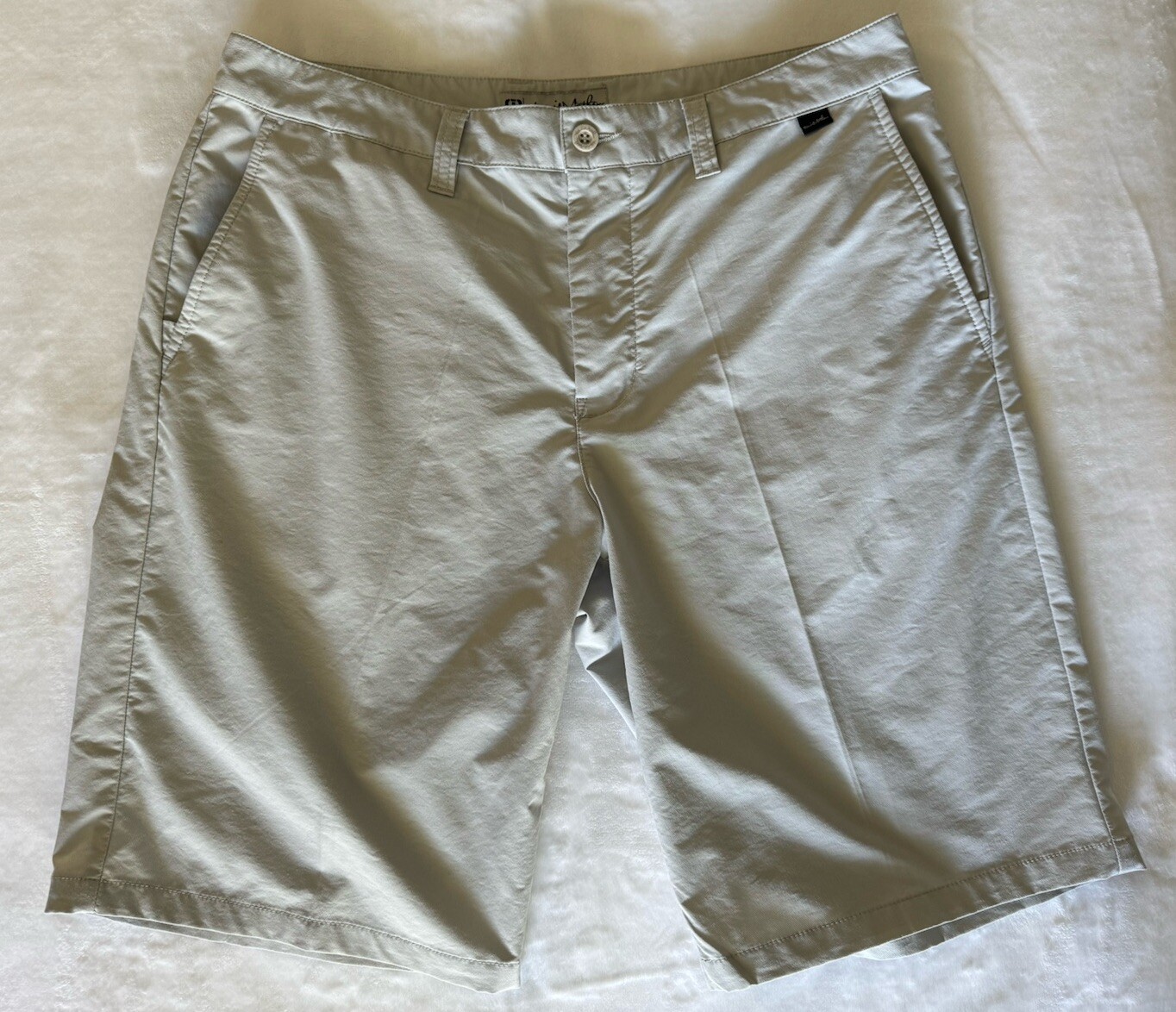 Travis Mathew Golf Shorts Mens Size 34 Gray Activewear Chino Stretch Modern