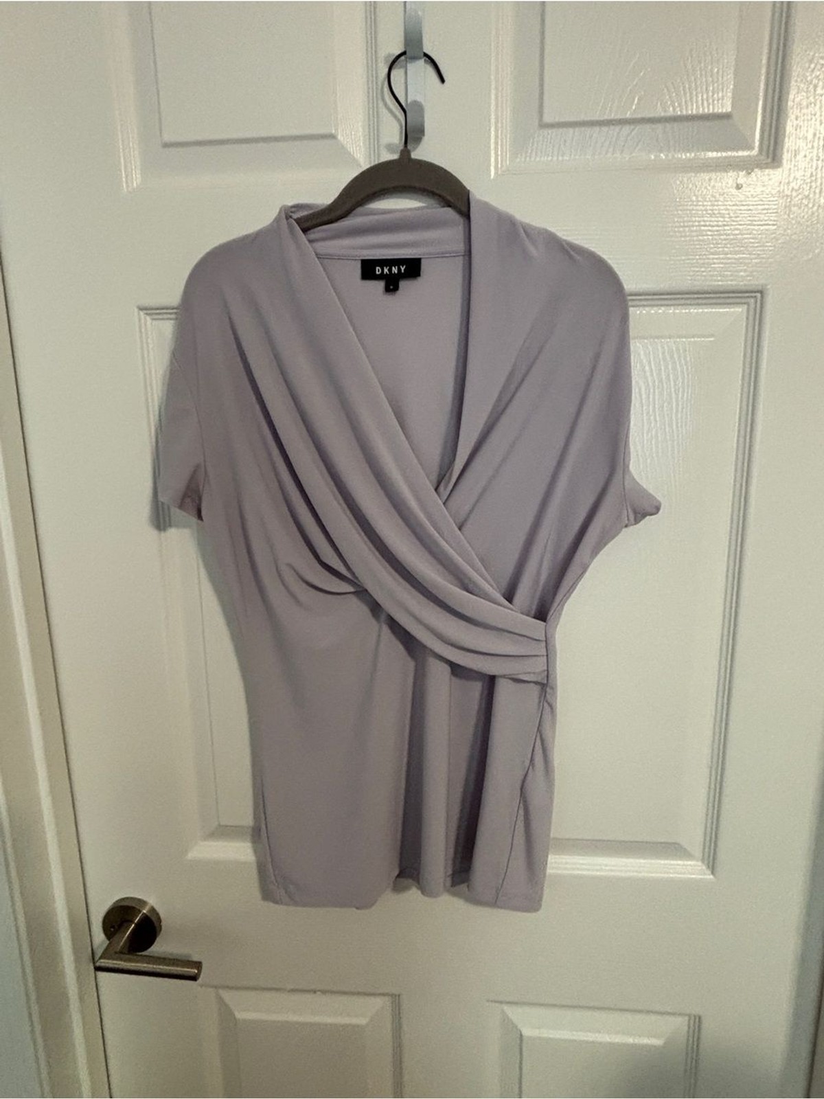DKNY Soft Lavender Draped Knot-Front Wrap Blouse Lilac Short Sleeve Size Medium