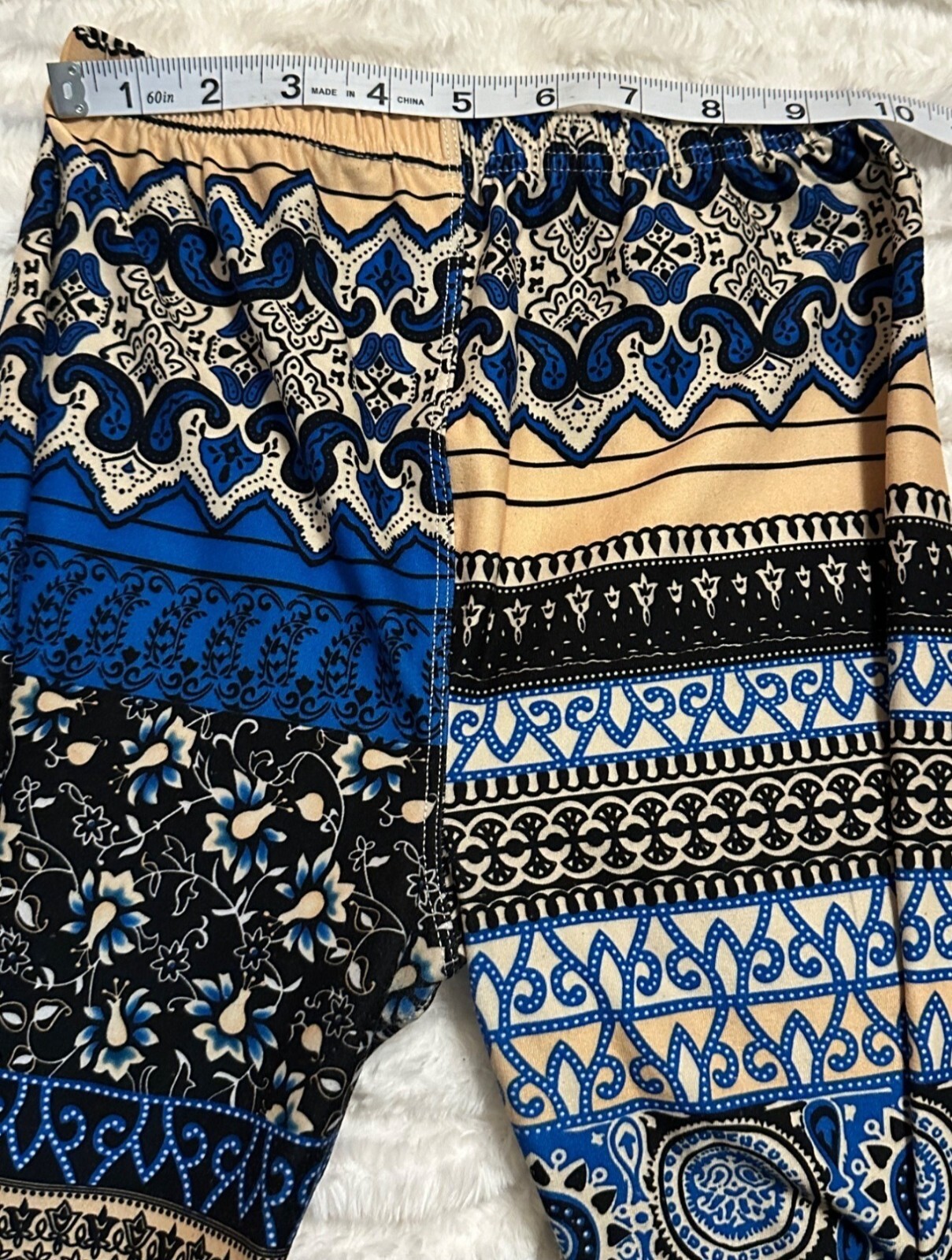 LOT of 2 Geometric Pattern Leggings Polyester Spandex Blend Women Size S/M-READ