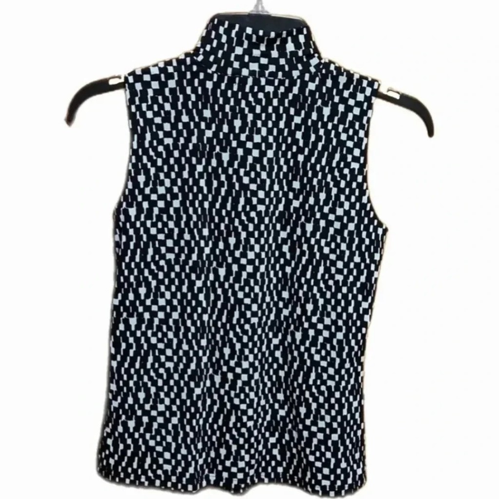 Alfani Petite Black and White Pattern Sleeveless Mock Neck Top