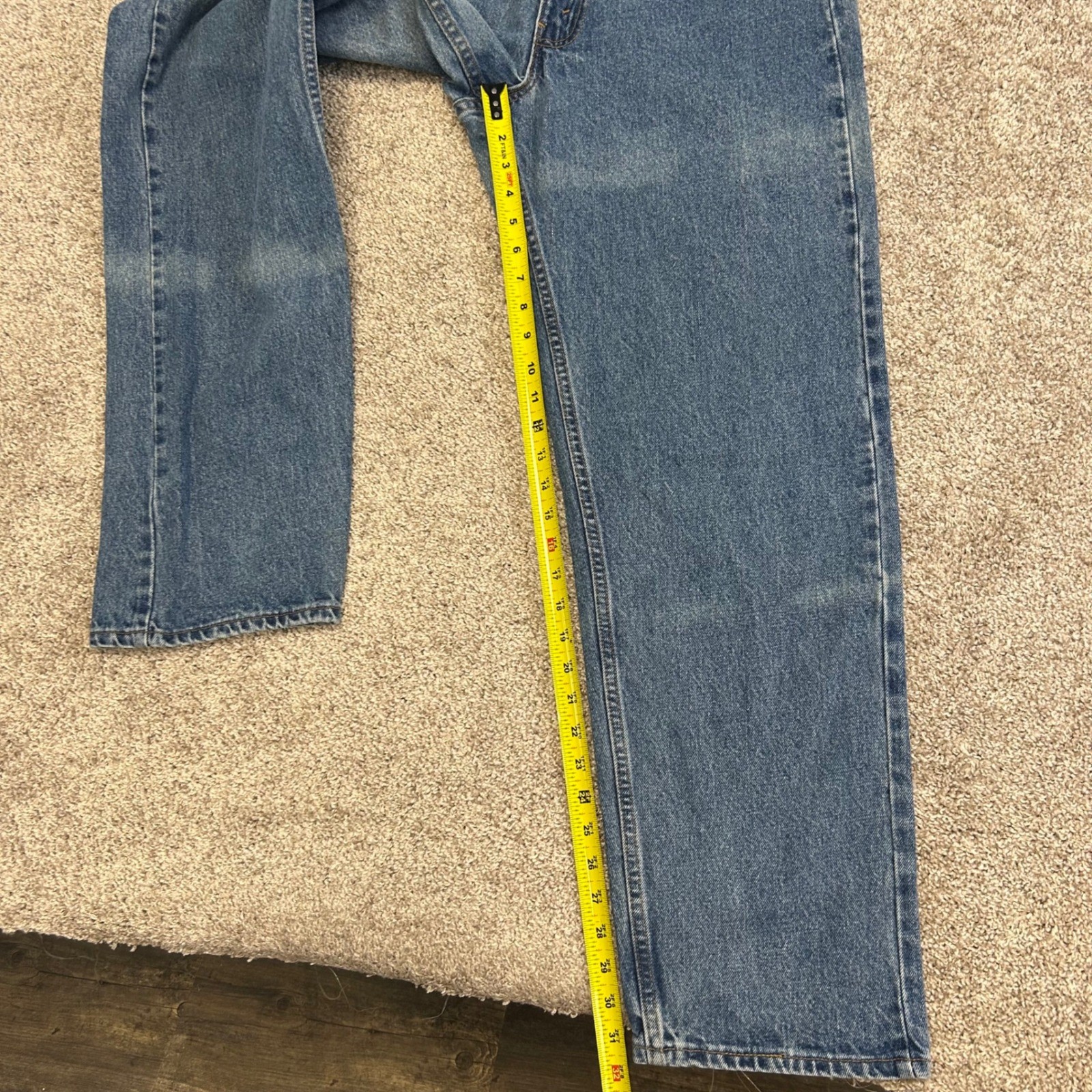 Vintage Levi’s 565 Loose Fit Wide Leg Jeans Men 33×32 USA Made 90s Medium Wash