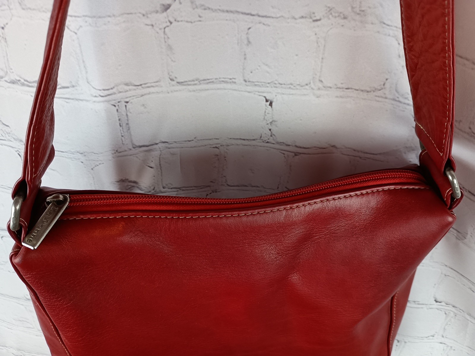 Le Donne Red Leather Shoulder Bag Purse