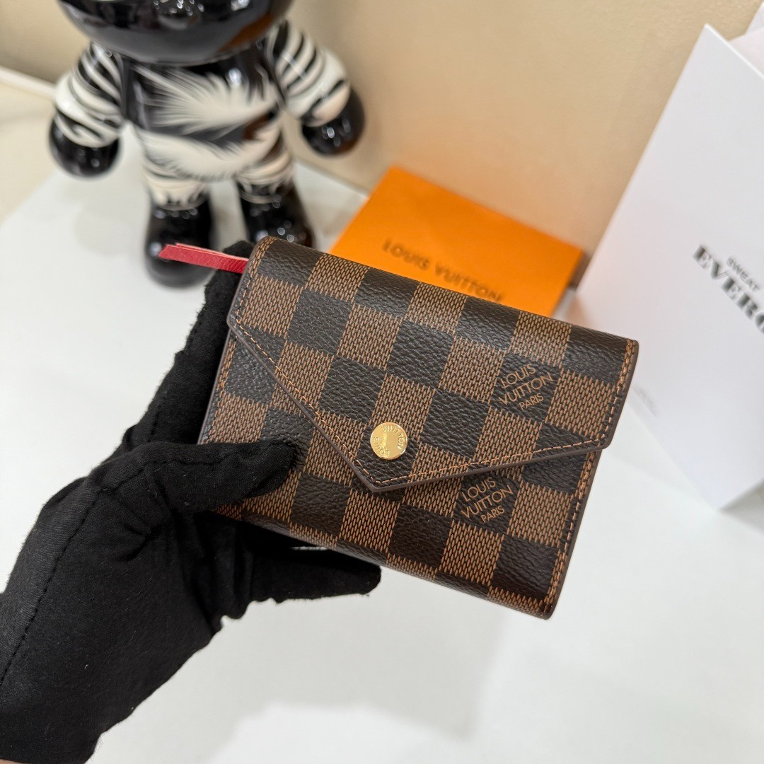 Louis Rosalie Coin Purse – Classic Monogram Envelope Style