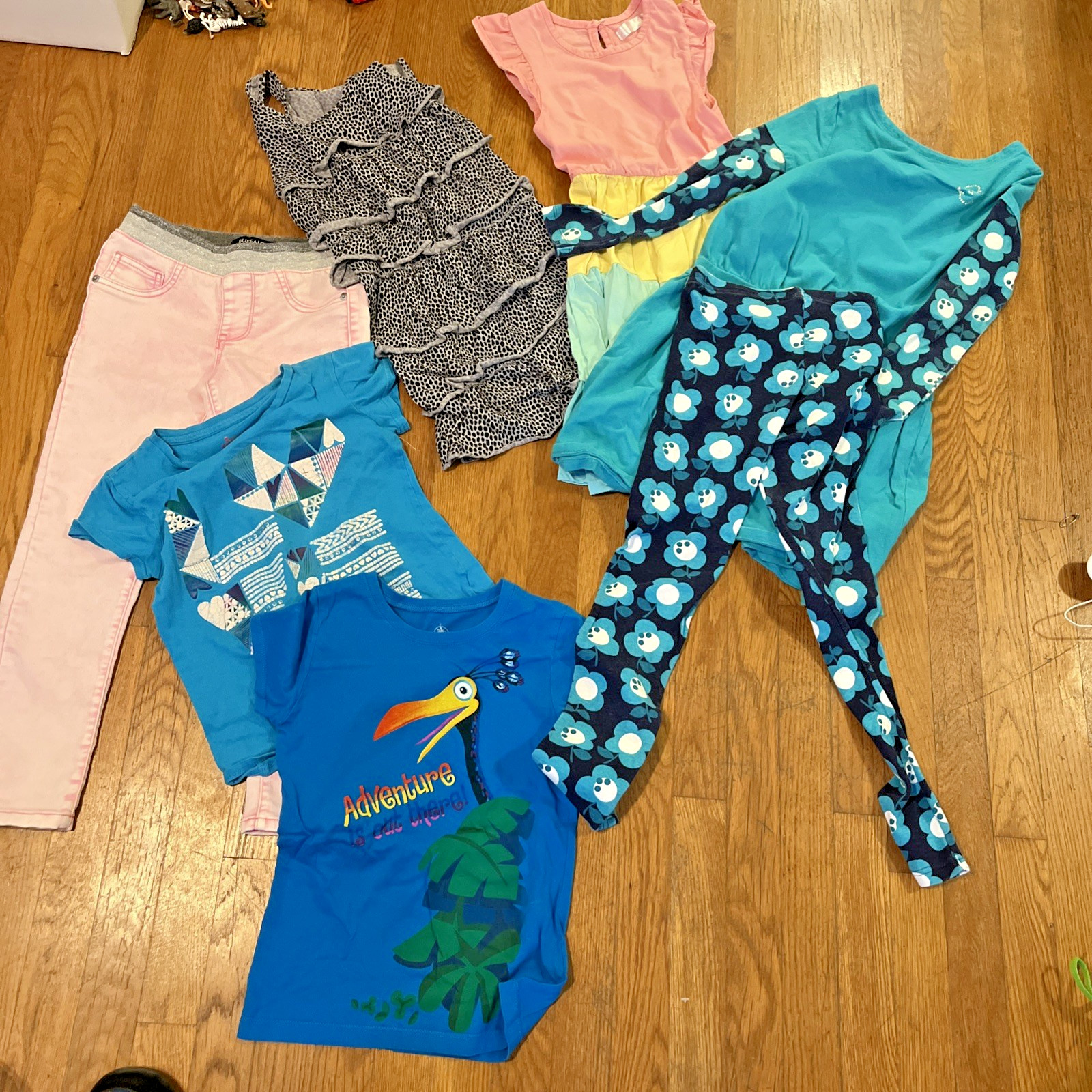 Mixed Lot of Girls Clothing As Shown Size 8 Medium – 6 Items