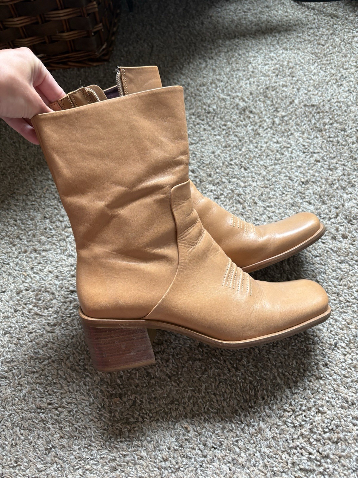 Baker’s vintage Women’s Caramel Leather 2” block heel boots Side Zip US 10