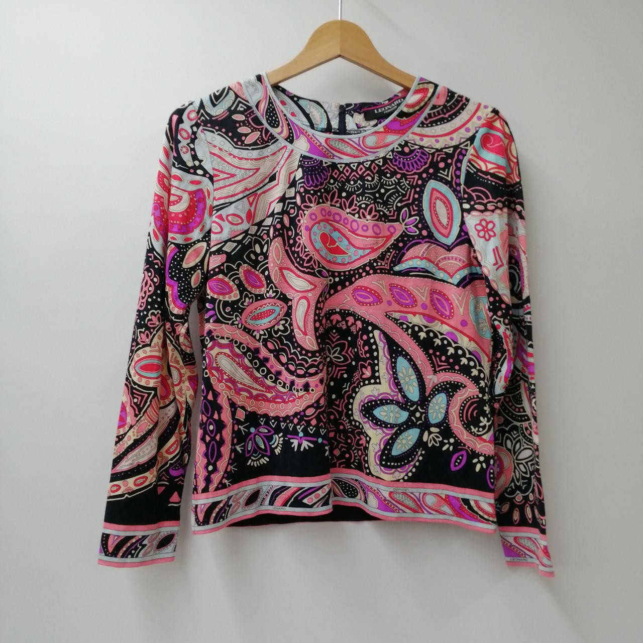 Leonard Paisley Pattern L/S Cut & Sew T-Shirt Women’s Medium Black