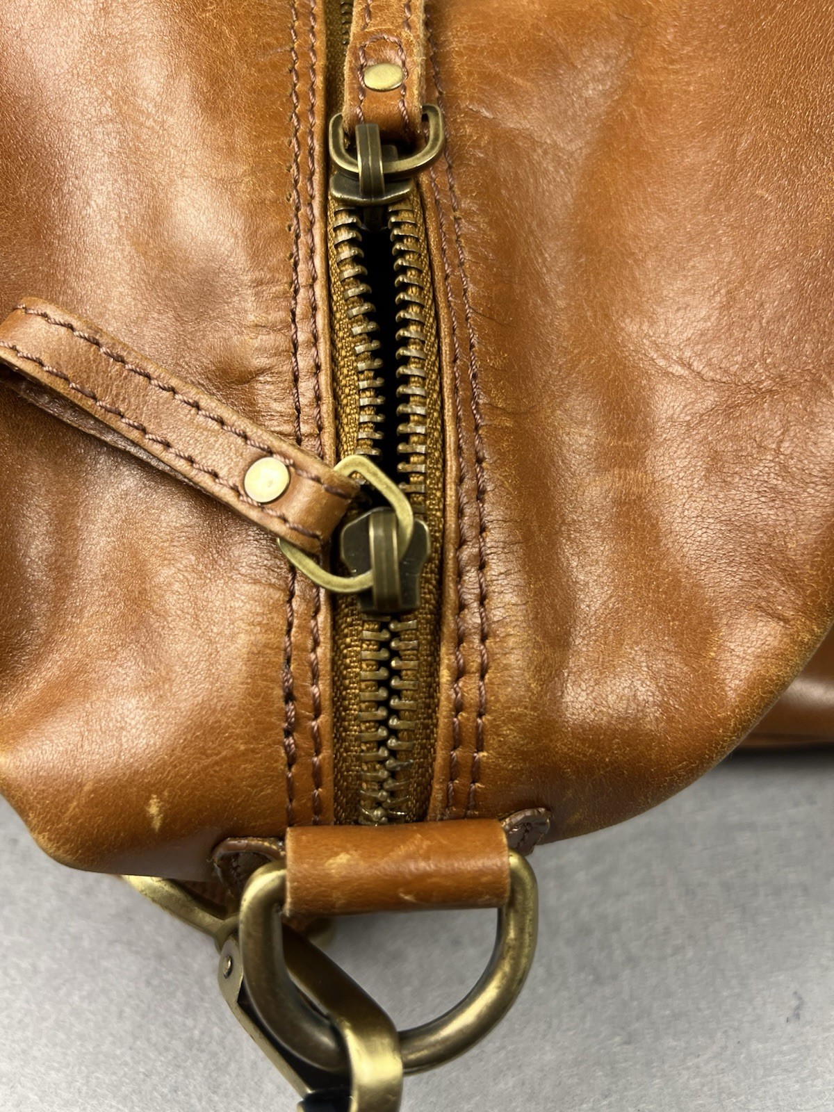 Rawlings Genuine Brown Leather Duffle Bag Shoulder Strap Inner Pockets READ