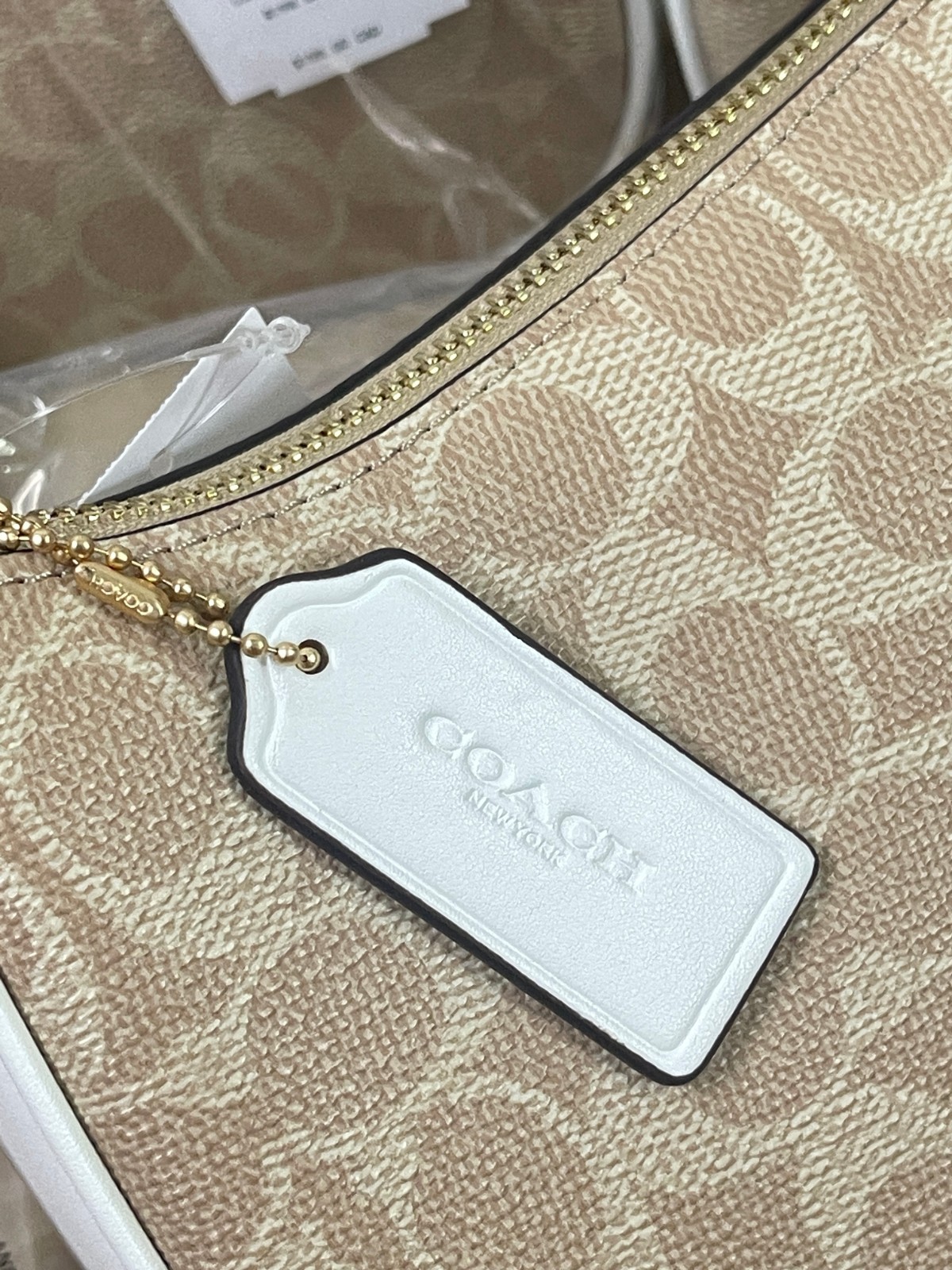 Coach NWT Teri Shoulder Bag In Signature Canvas CV933 Gold/Sand/Chalk!!