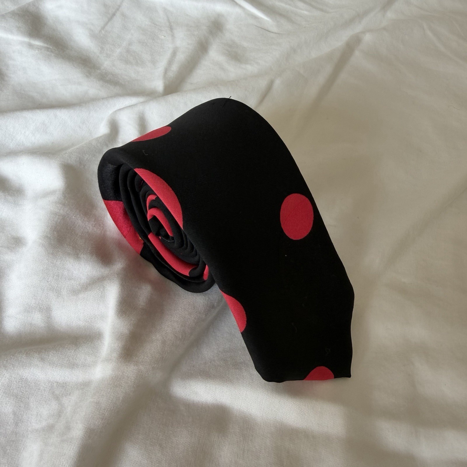⁠Vintage Brioni Silk Tie Black Pink Polka Dot Jacquard Gold Logo Plaque Italy⁠