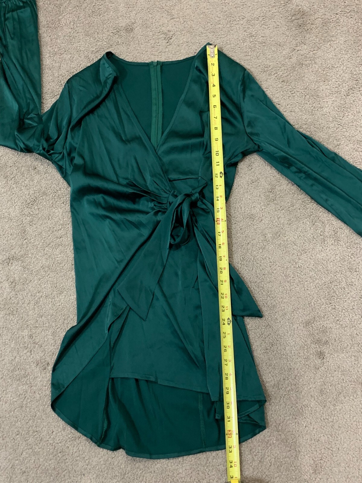 Lyaner Wrap Dress Women Size Medium Emerald Green Silky Tie Front Balloon Sleeve