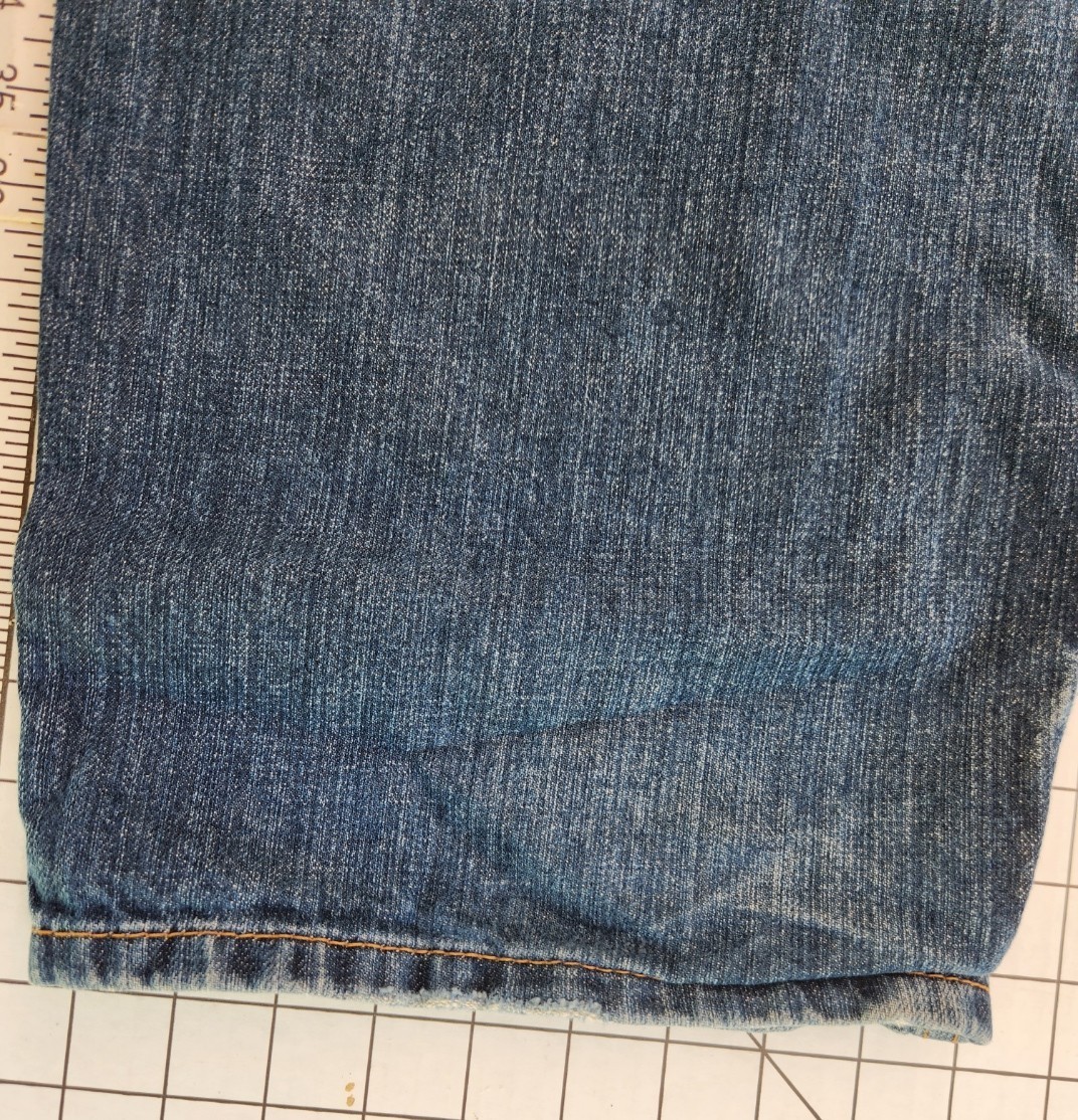 Levi’s 550 Jeans Men’s 48×30 Relaxed Fit Tapered Leg Blue Denim