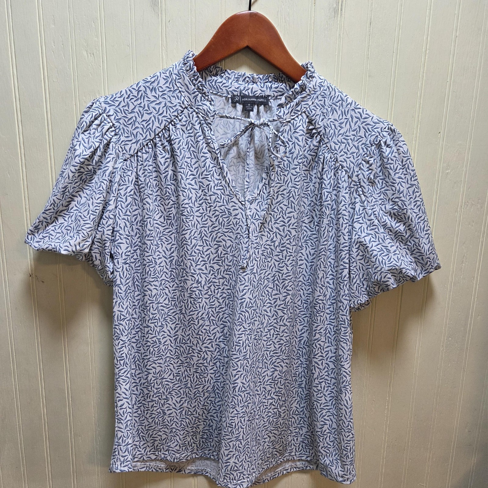 Adrianna Papell Blouse Womens Medium Blue Floral Ruffle V Neck Puff Sleeve Top