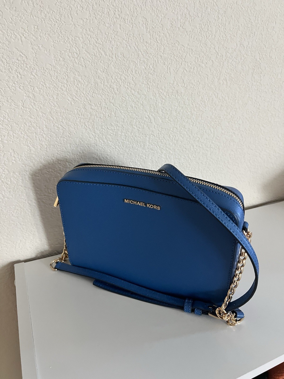 Michael Kors Blue Small Crossbody Bag Zip Closure Gold Chain Strap Logo