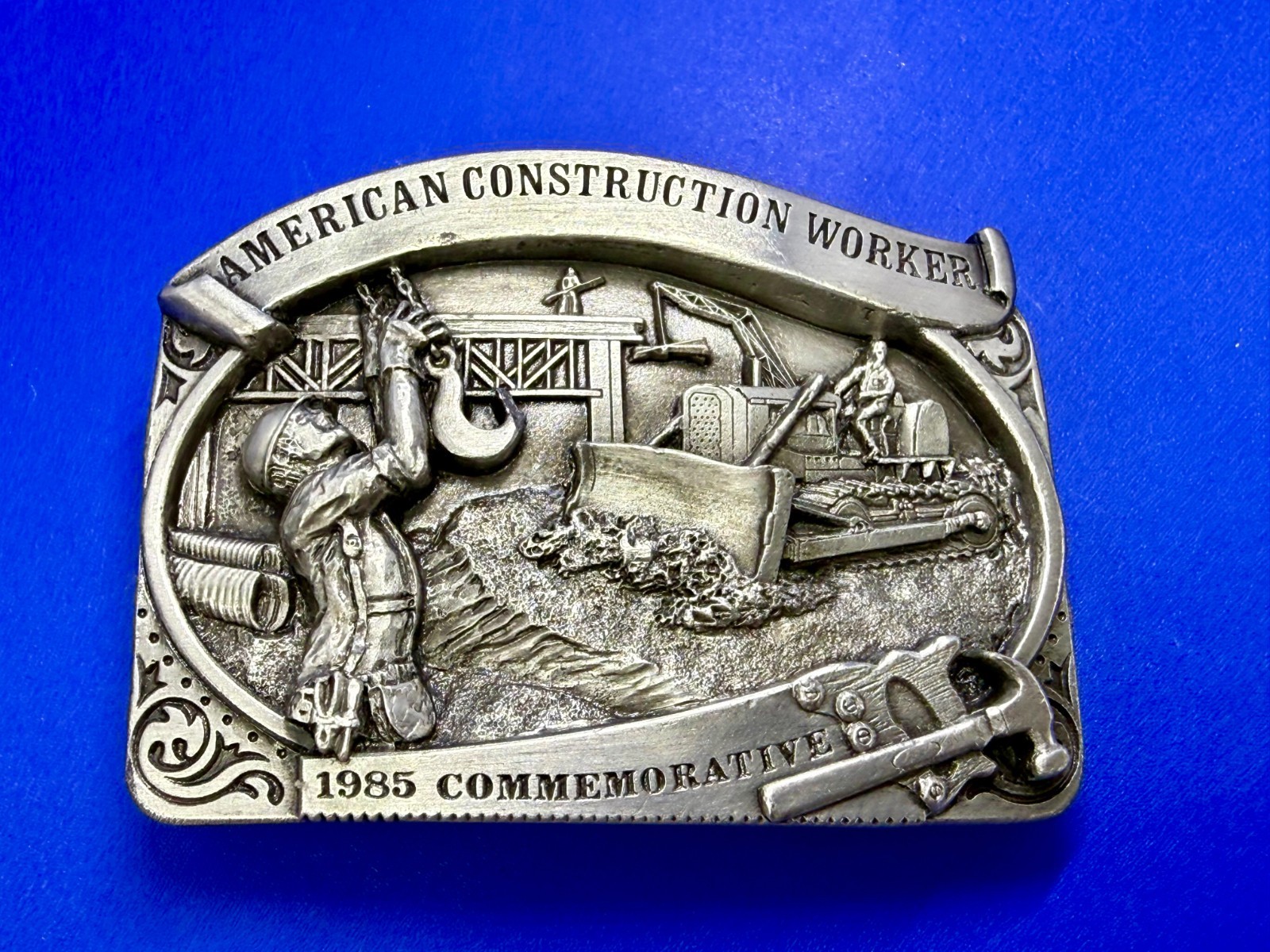 American Construction Worker 1985 Commemorative Belt Buckle by Arroyo Grande