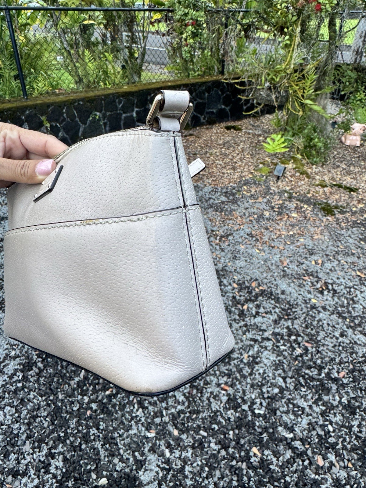 Kate Spade New York Pebbled Leather Crossbody Bag Light Taupe Beige