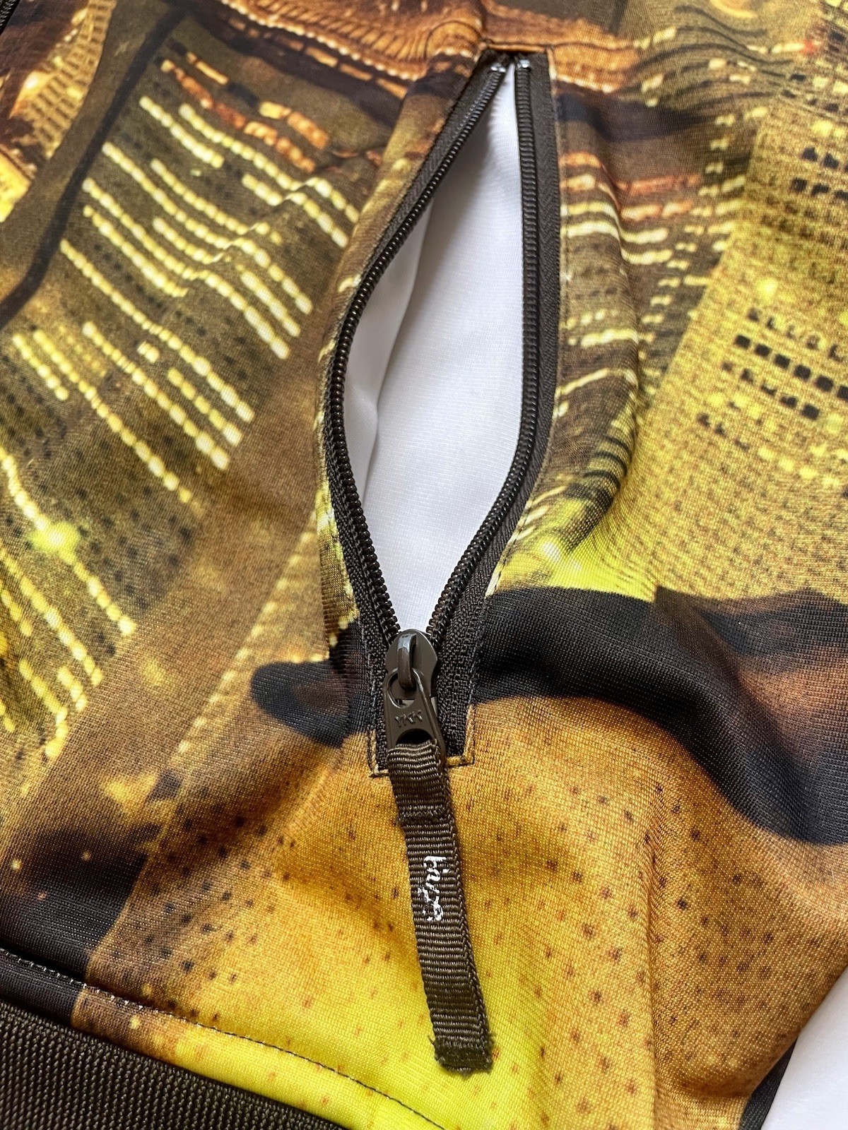 Vtg 2007 LRG Tokyo Skyline All Over Print Zip Hoodie Mens Medium Y2K Streetwear