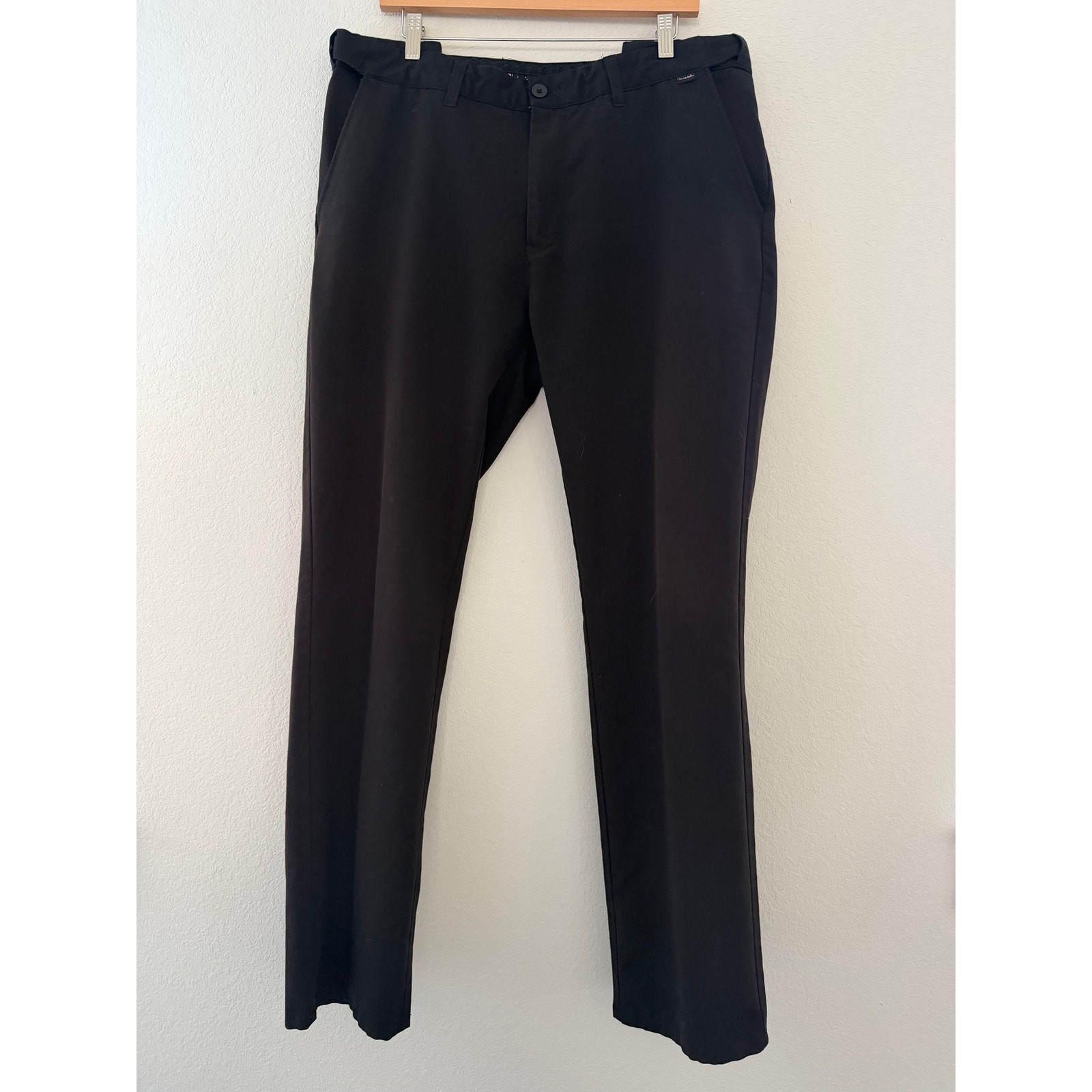 Travis Mathew Black Stretch Golf Pants Men’s Size 36 Performance Chino