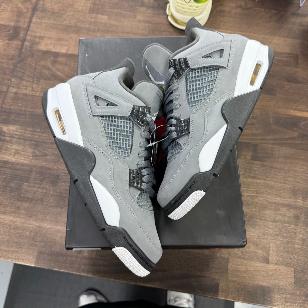 Jordan 4 Retro Cool Grey (2019) Size 7.5