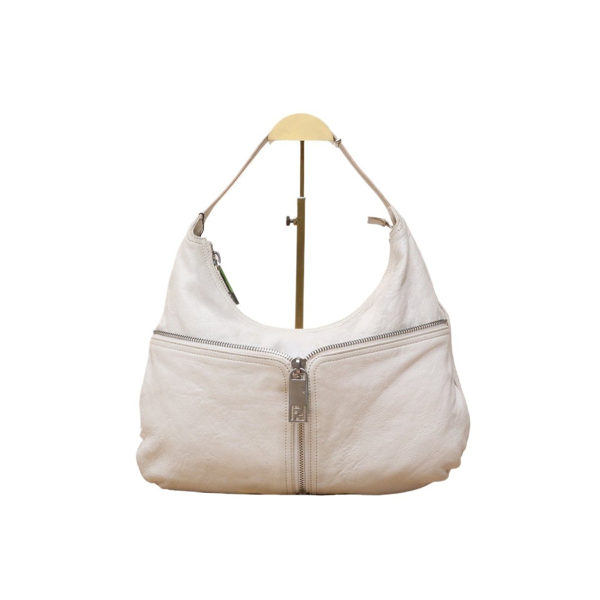 FENDI Oyster Vintage Shoulder Shoulder Bag Off-White Calfskin Shoulder Bag 36cm